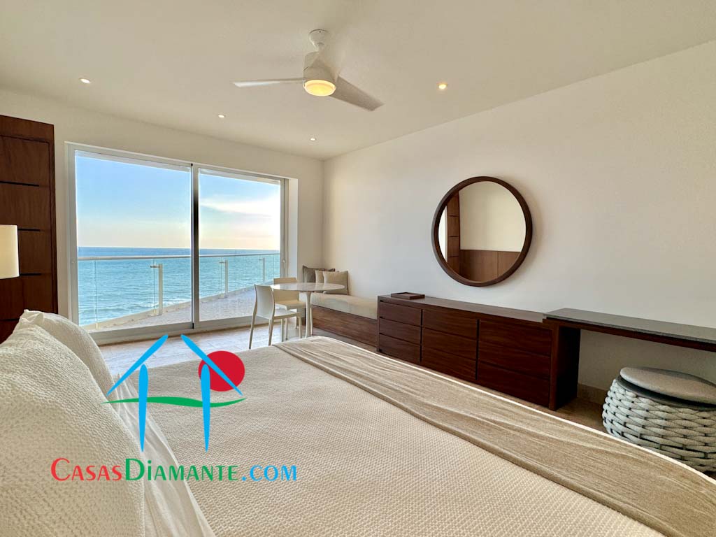 Ocean Front PH 906 - Recámara principal 2